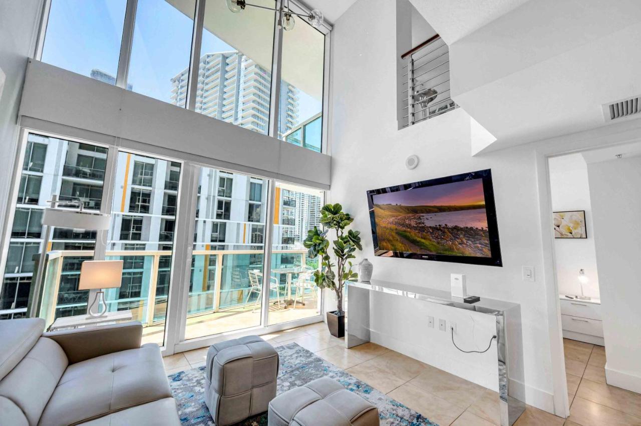 Apartamento *spacious 2br Loft Brickell W/stunning Views* Miami